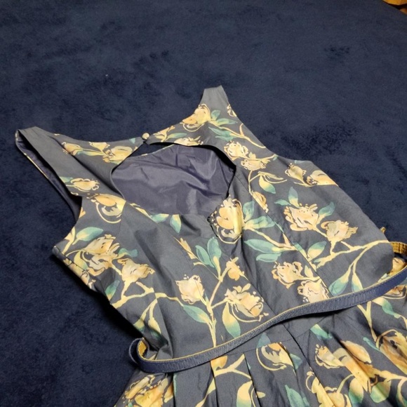 Lauren Conrad Blue Fit and Flare Floral Dress 4 - Picture 4 of 8